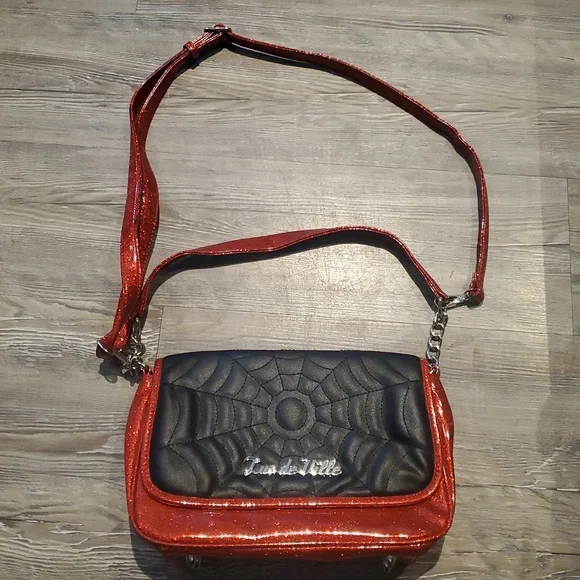 Lux de Ville Spider Web Red and Black Crossbody Bag - Picture 2 of 12